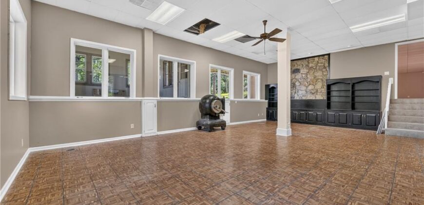 6807 Cedar Bend N/A, Kansas City, MO 64152