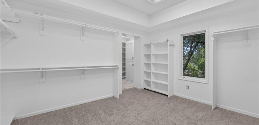 6807 Cedar Bend N/A, Kansas City, MO 64152