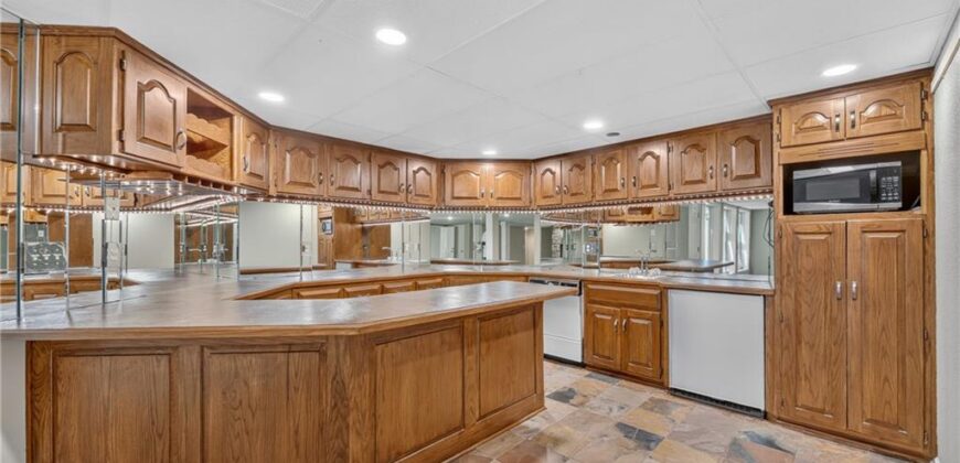 6807 Cedar Bend N/A, Kansas City, MO 64152