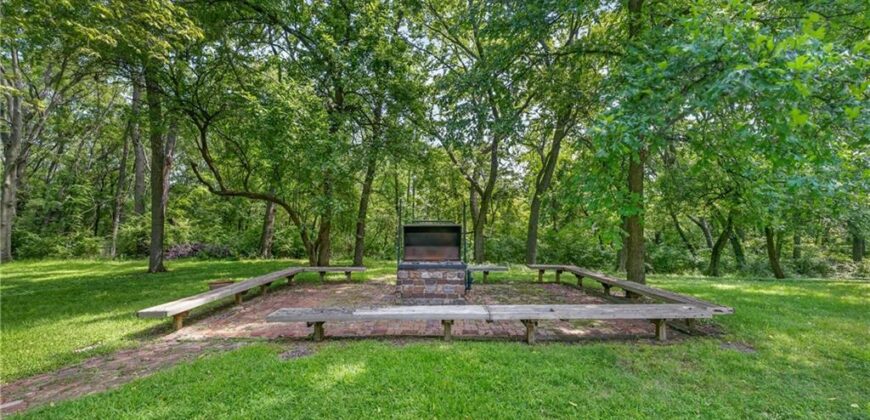 6807 Cedar Bend N/A, Kansas City, MO 64152