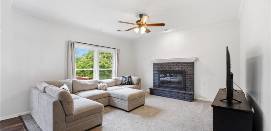 1309 NE Chowning Drive, Kansas City, MO 64155
