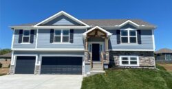 527 Skyview Lane, Liberty, MO 64068