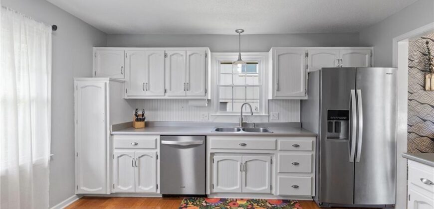 413 Pershing Street, Liberty, MO 64068