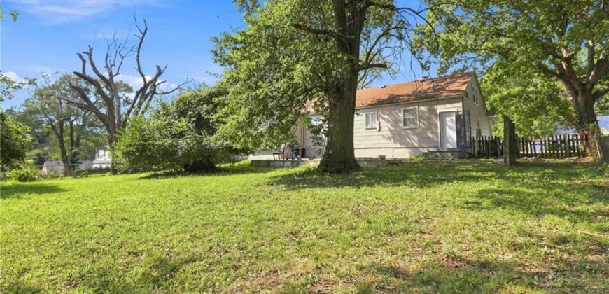 2307 NE 37th Terrace, Kansas City, MO 64116