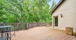 5525 N Oakdale Place, Parkville, MO 64152