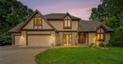 5525 N Oakdale Place, Parkville, MO 64152