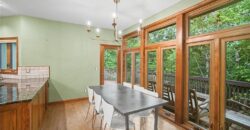 5525 N Oakdale Place, Parkville, MO 64152