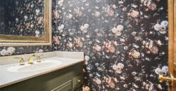 5525 N Oakdale Place, Parkville, MO 64152