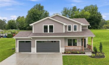 13522 Oakridge Drive, Kearney, MO 64060