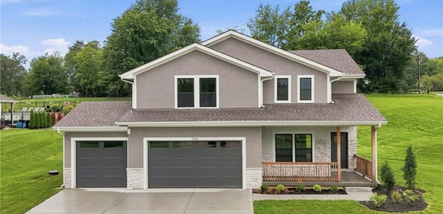 13522 Oakridge Drive, Kearney, MO 64060