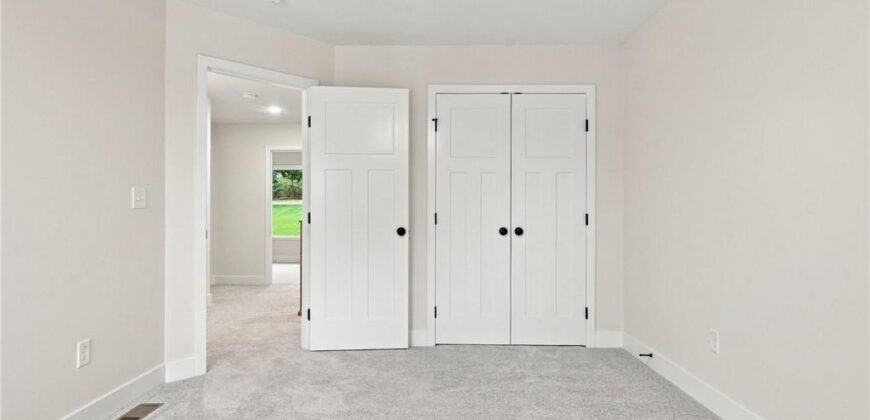 13522 Oakridge Drive, Kearney, MO 64060