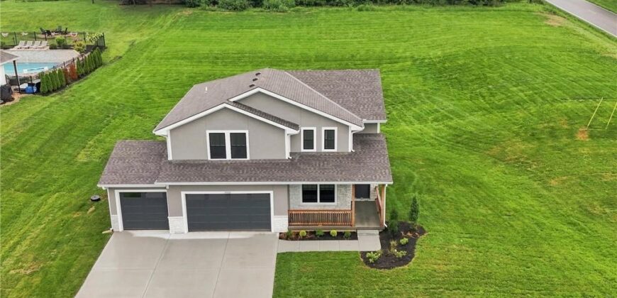 13522 Oakridge Drive, Kearney, MO 64060