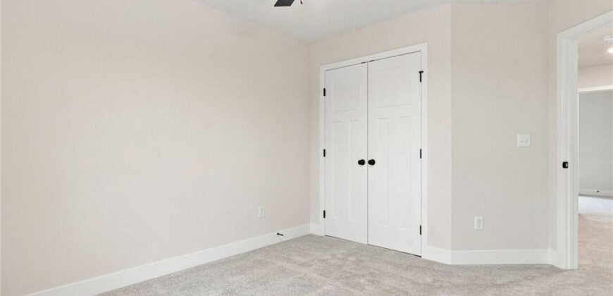 13522 Oakridge Drive, Kearney, MO 64060