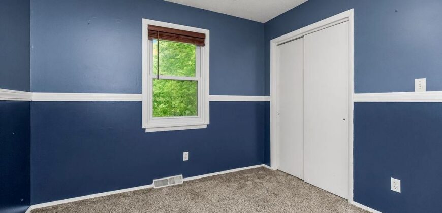6534 NW Hamer Drive, Kansas City, MO 64118
