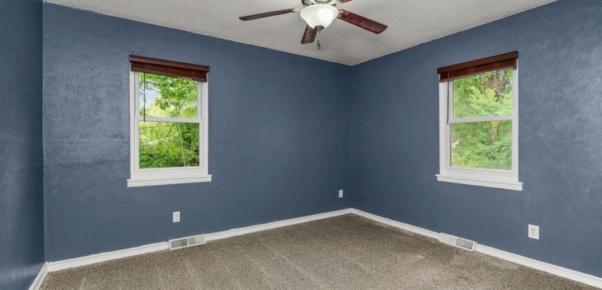 6534 NW Hamer Drive, Kansas City, MO 64118