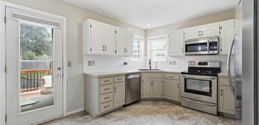 1319 NE 105th Terrace, Kansas City, MO 64155