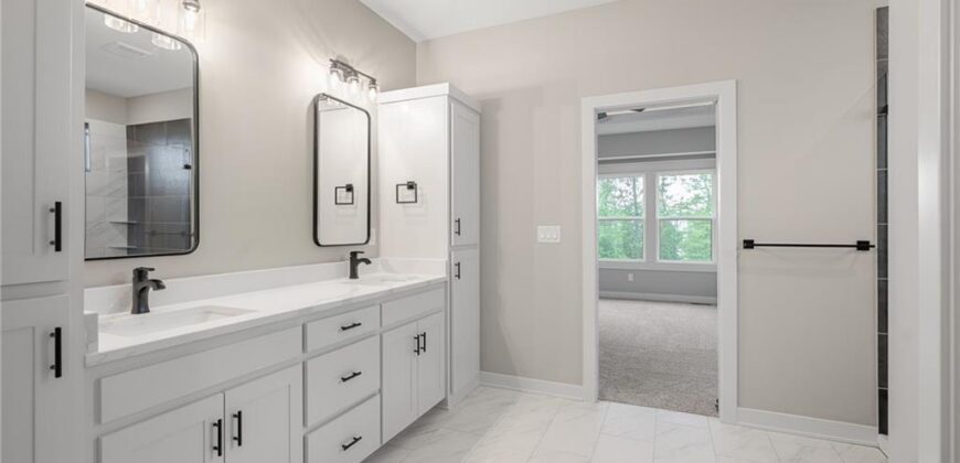 5782 NW Black Oak Court, Parkville, MO 64152