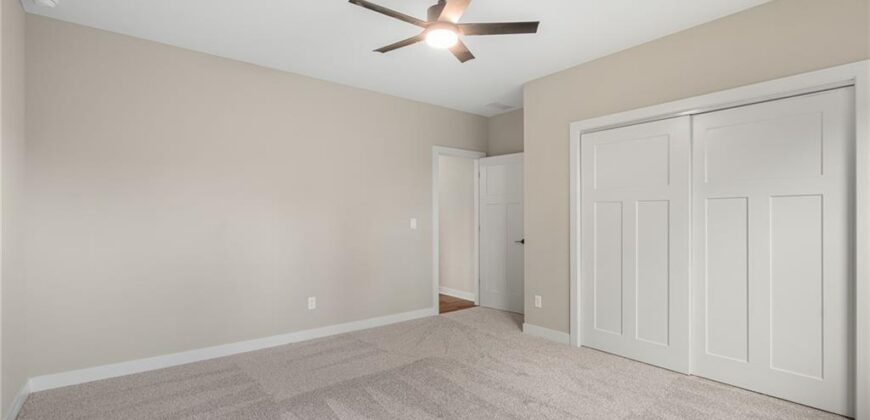 5782 NW Black Oak Court, Parkville, MO 64152