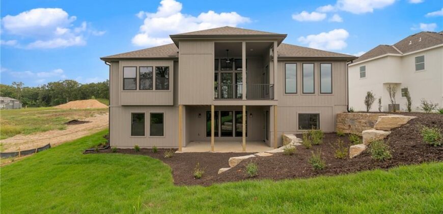 5782 NW Black Oak Court, Parkville, MO 64152