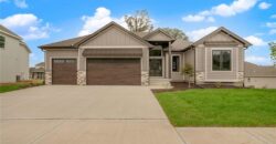 5782 NW Black Oak Court, Parkville, MO 64152