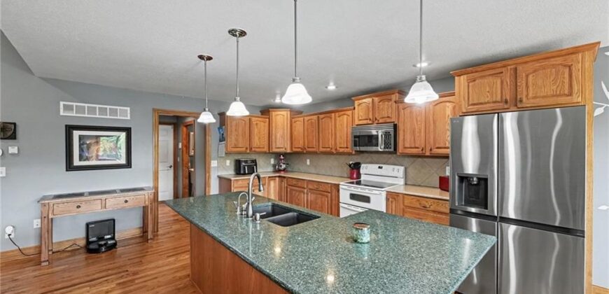 301 Prairie Rose Circle, Smithville, MO 64089