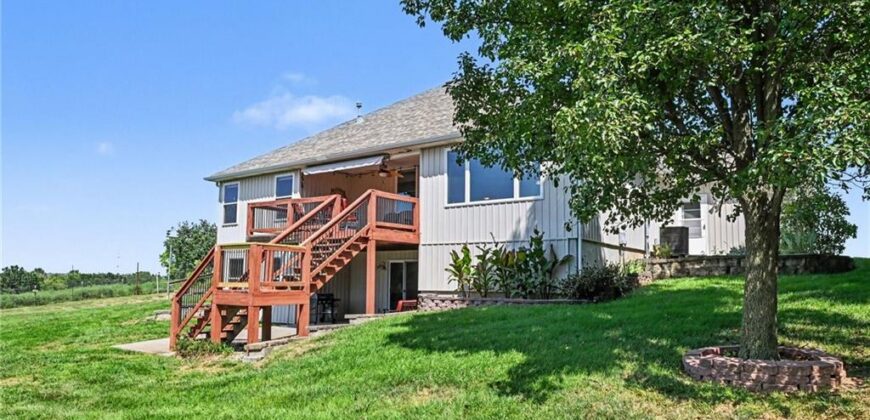 301 Prairie Rose Circle, Smithville, MO 64089