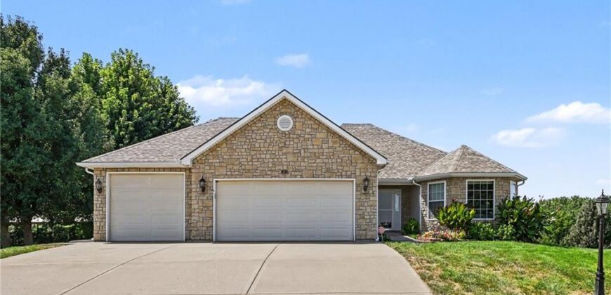 301 Prairie Rose Circle, Smithville, MO 64089