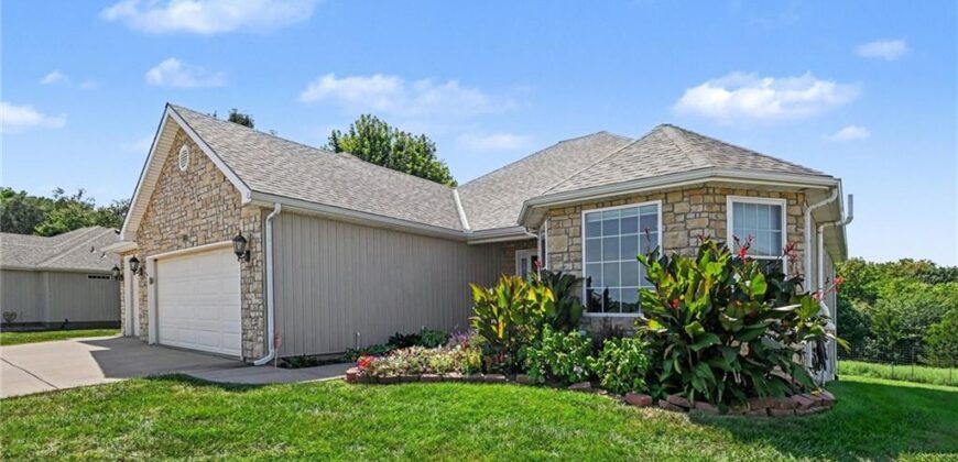 301 Prairie Rose Circle, Smithville, MO 64089