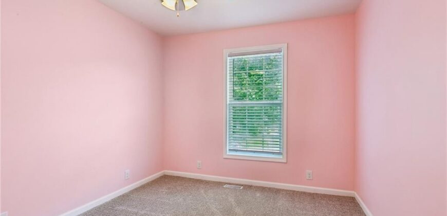 808 Pine Crest Avenue, Kearney, MO 64060