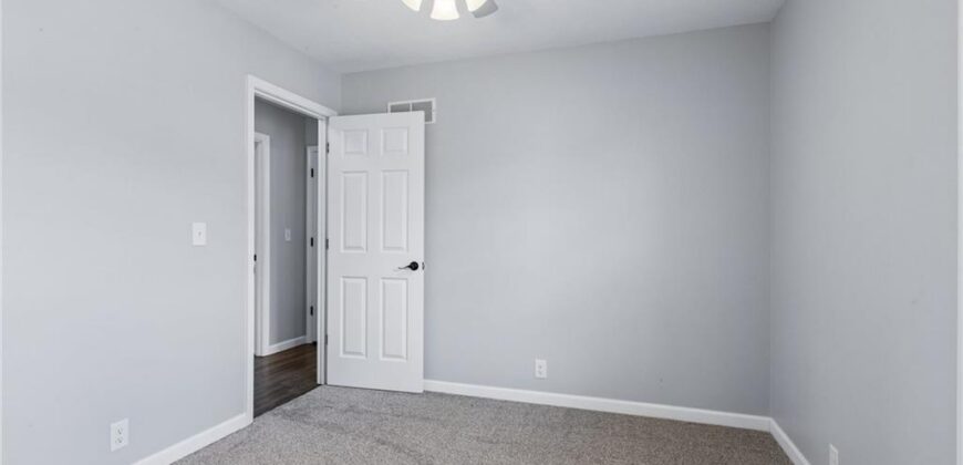 808 Pine Crest Avenue, Kearney, MO 64060