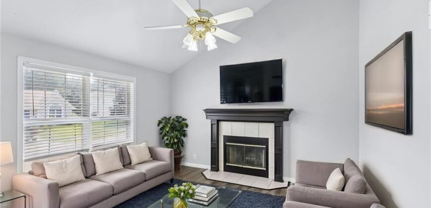 808 Pine Crest Avenue, Kearney, MO 64060