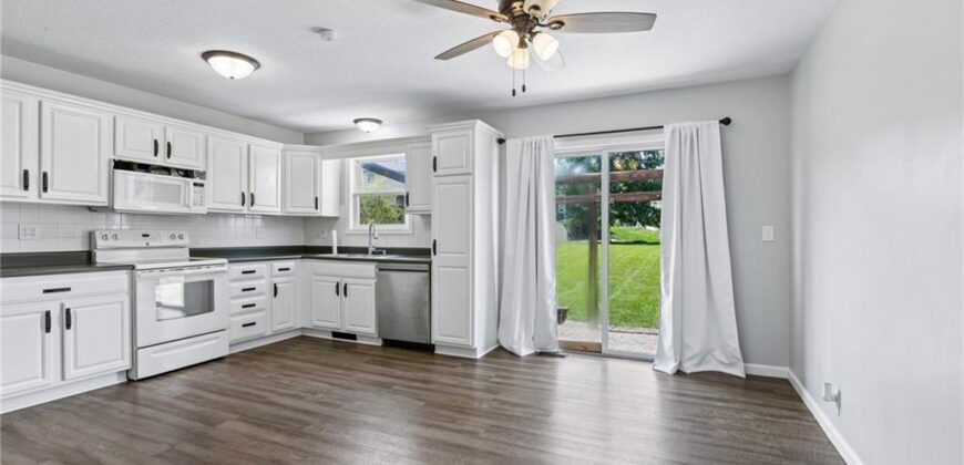 808 Pine Crest Avenue, Kearney, MO 64060