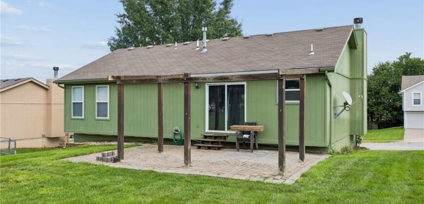 808 Pine Crest Avenue, Kearney, MO 64060