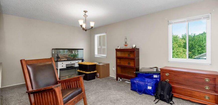1028 NW 70th Court, Kansas City, MO 64118
