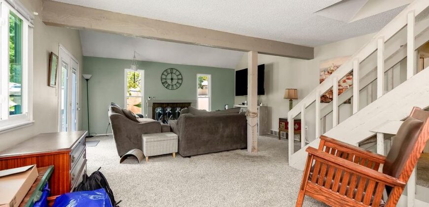 1028 NW 70th Court, Kansas City, MO 64118