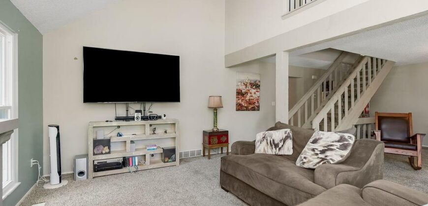 1028 NW 70th Court, Kansas City, MO 64118