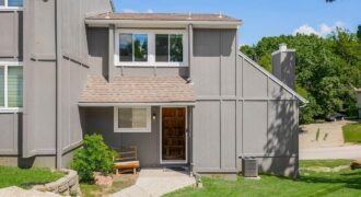 1028 NW 70th Court, Kansas City, MO 64118