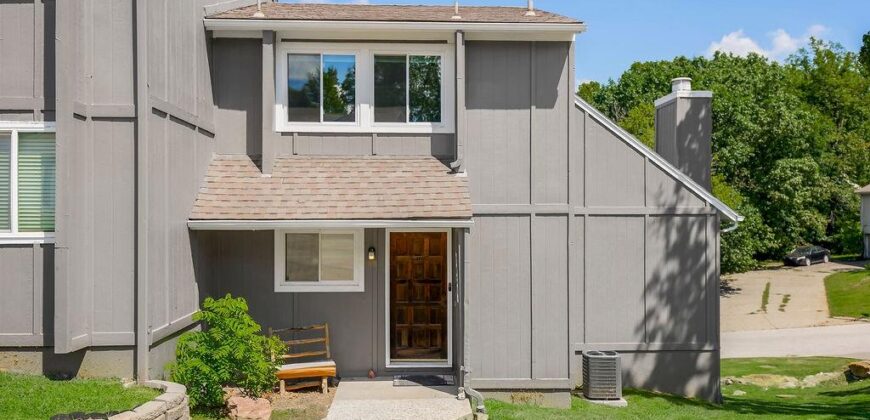 1028 NW 70th Court, Kansas City, MO 64118