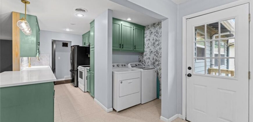 7302 N Woodland Avenue, Gladstone, MO 64118