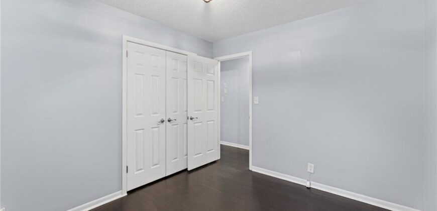 7302 N Woodland Avenue, Gladstone, MO 64118