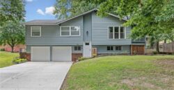 7302 N Woodland Avenue, Gladstone, MO 64118