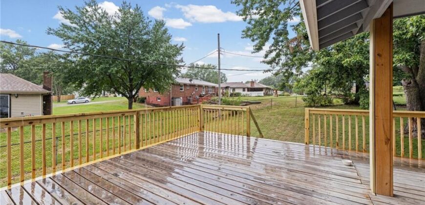 7302 N Woodland Avenue, Gladstone, MO 64118