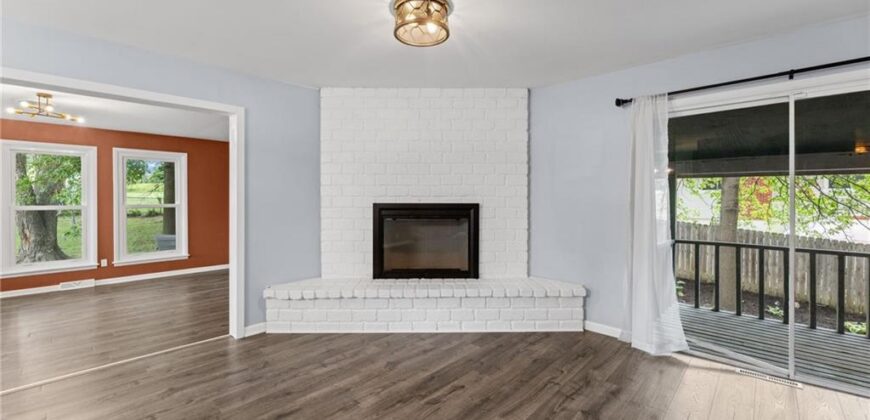 7302 N Woodland Avenue, Gladstone, MO 64118