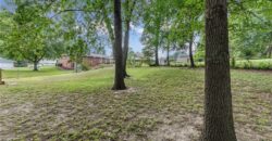 7302 N Woodland Avenue, Gladstone, MO 64118