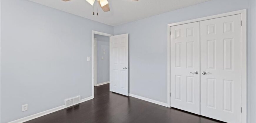 7302 N Woodland Avenue, Gladstone, MO 64118
