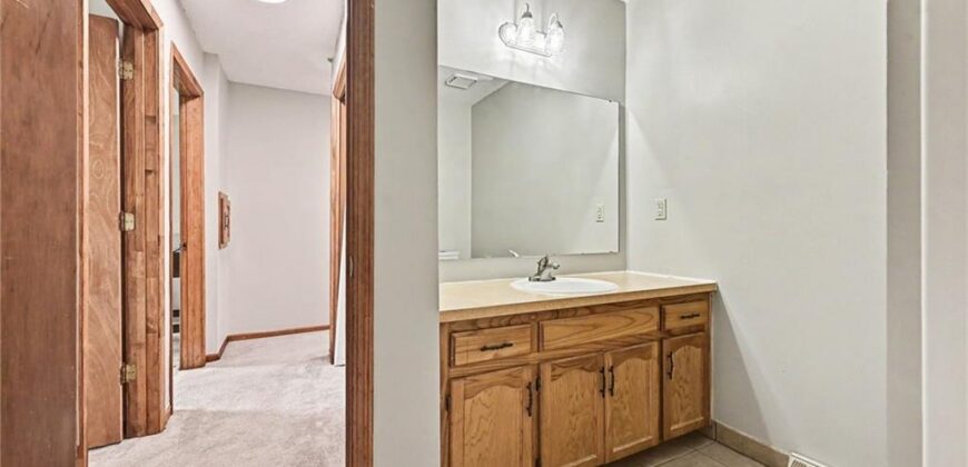 521 Karapat Drive, Kansas City, MO 64155