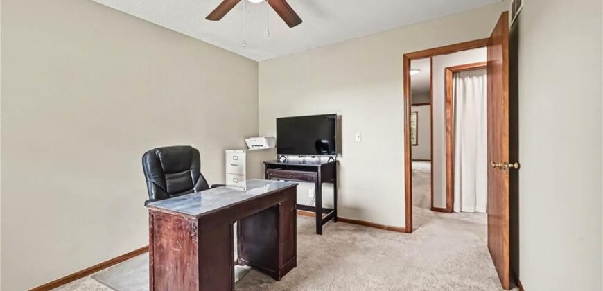521 Karapat Drive, Kansas City, MO 64155