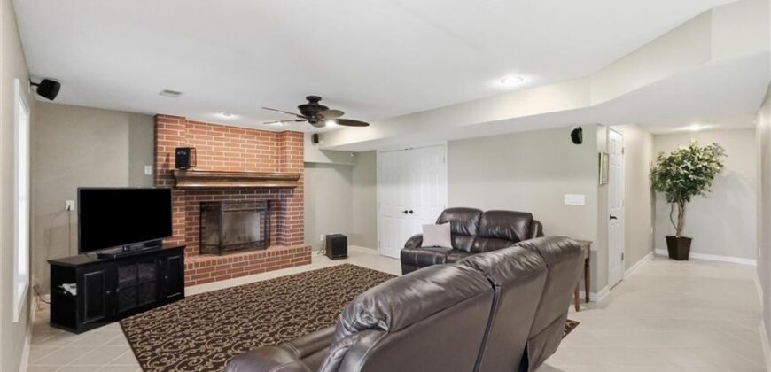 10423 Ridgeview Ave. Avenue, Liberty, MO 64068