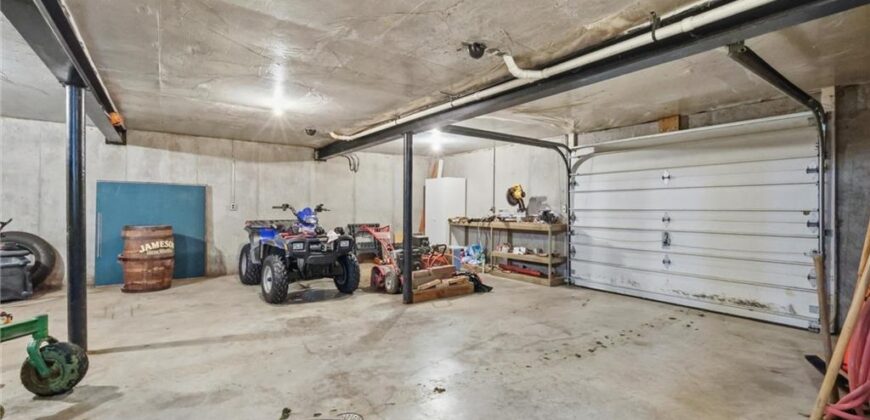 10423 Ridgeview Ave. Avenue, Liberty, MO 64068