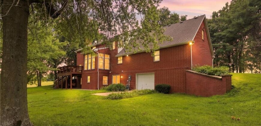 10423 Ridgeview Ave. Avenue, Liberty, MO 64068